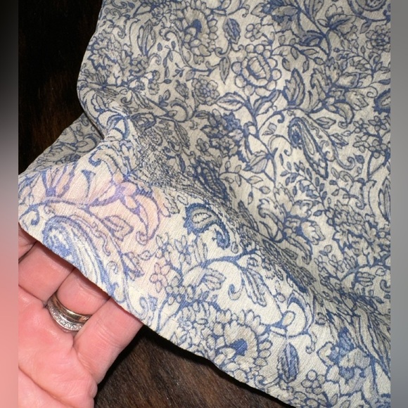 Christopher Banks Size Medium, Office Wear, Summer Top , Sleeveless, Lightweight - Picture 4 of 5